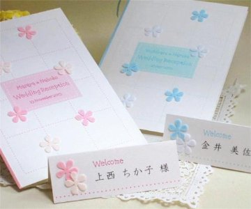 フラワーパフ<ﾋﾟﾝｸ&ﾌﾞﾙｰ>【手作り】席次表ｾｯﾄの画像