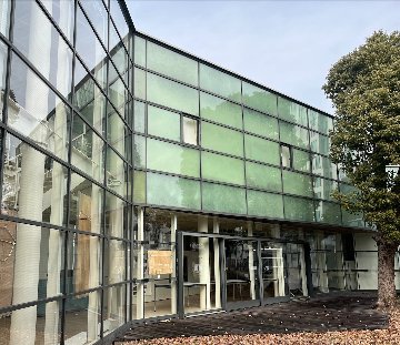 Glass Curtainの画像