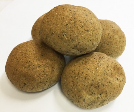 麦のかをりバンズ(黒ゴマ)5個入の画像
