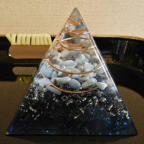 オルゴナイトピラミッド 青画像