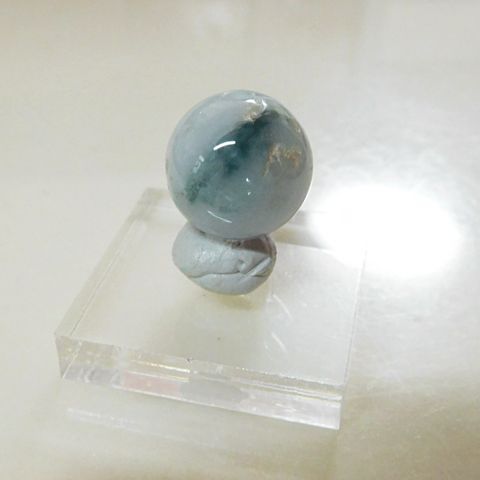 糸魚川産翡翠13mmビーズ4の画像