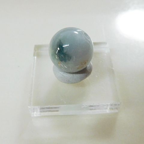 糸魚川産翡翠13mmビーズ8の画像