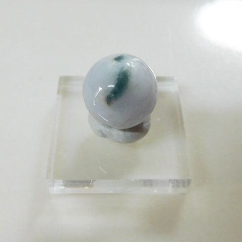 糸魚川産翡翠13mmビーズ9の画像