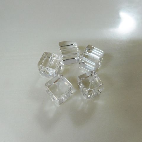 水晶ビーズスクエア8ミリ 5個 3の画像