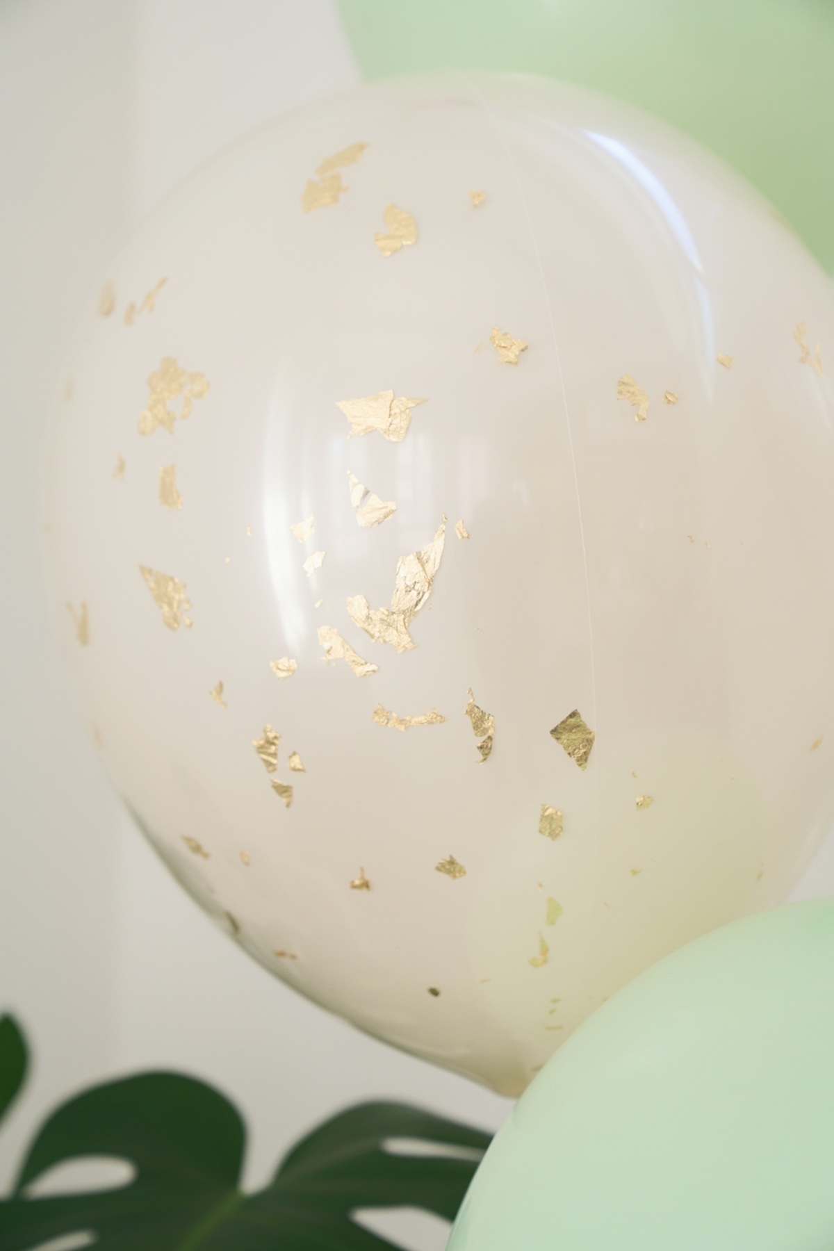 【セレクト】金箔入りゴム風船[配送用フィルム加工]【単品】の画像