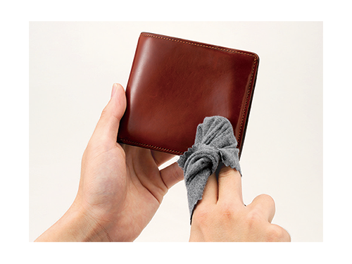 クリームを塗る