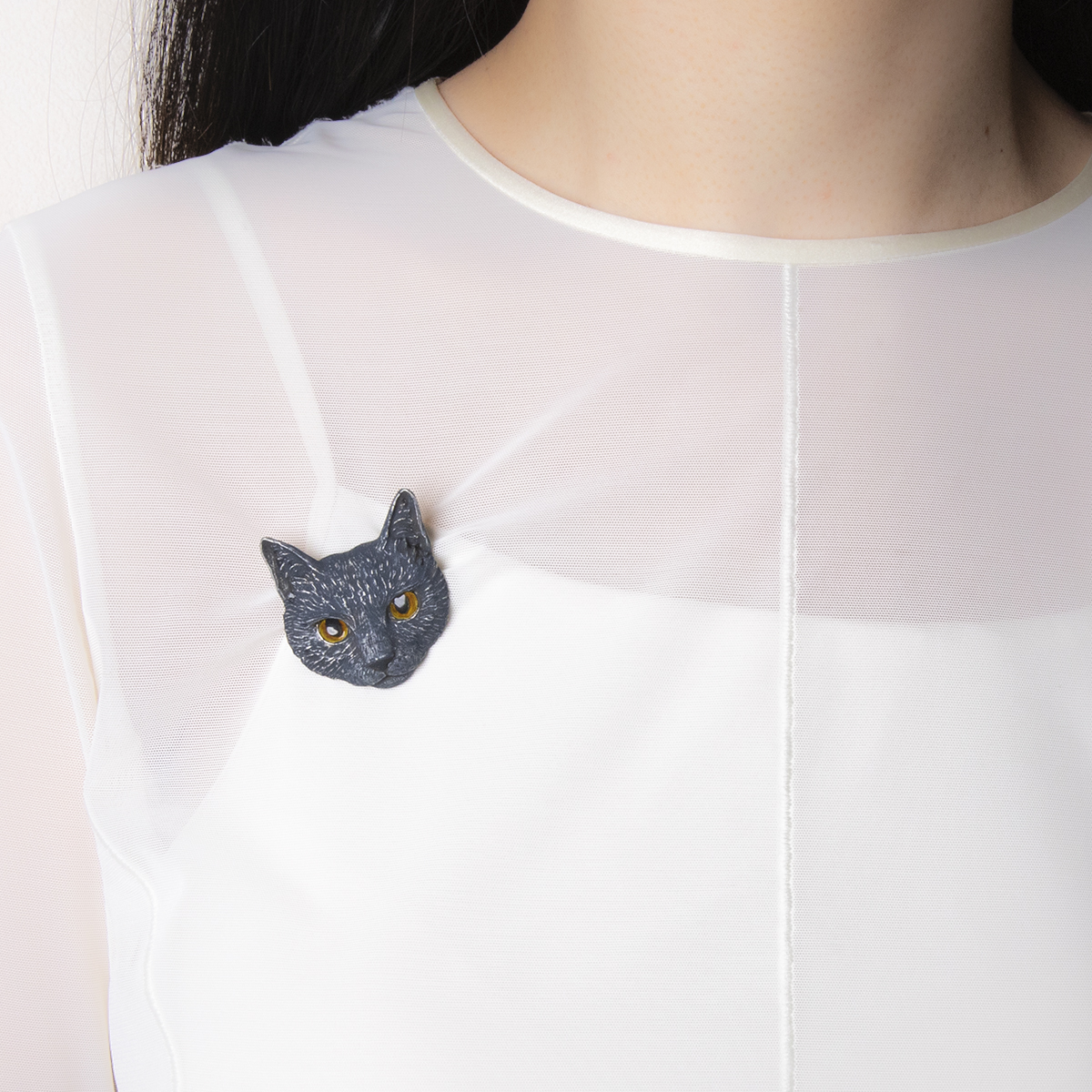 4F フィーアエフ　黒猫顔のブローチ　日本製　ピューターの画像