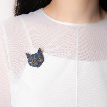 4F フィーアエフ　黒猫顔のブローチ　日本製　ピューターの画像