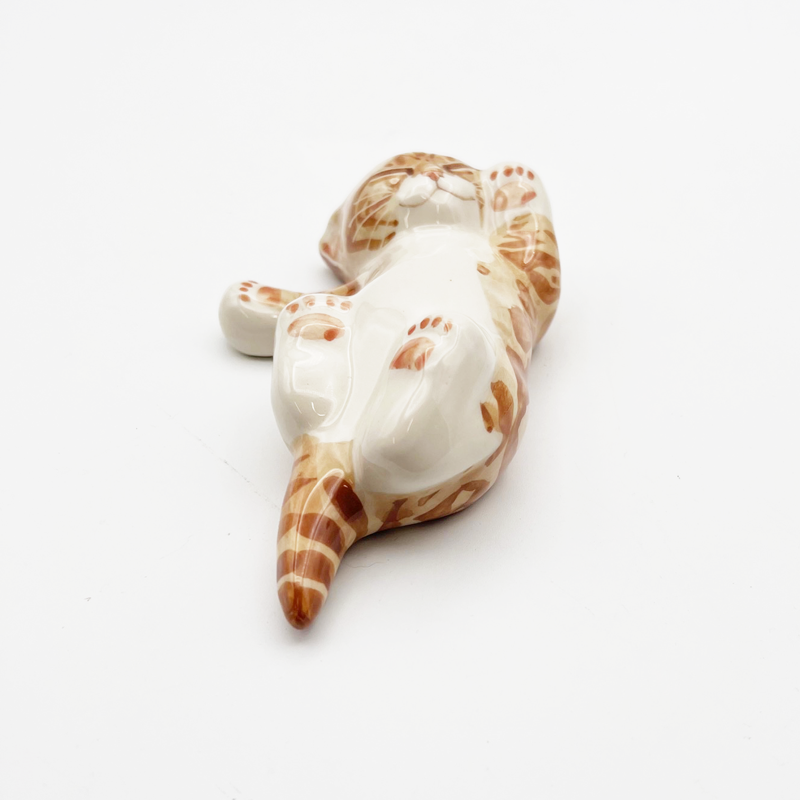 SENESHALL Studio Six へそ天で眠る猫茶トラ白猫 1987年ヴィンテージの画像