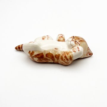 SENESHALL Studio Six へそ天で眠る猫茶トラ白猫 1987年ヴィンテージの画像
