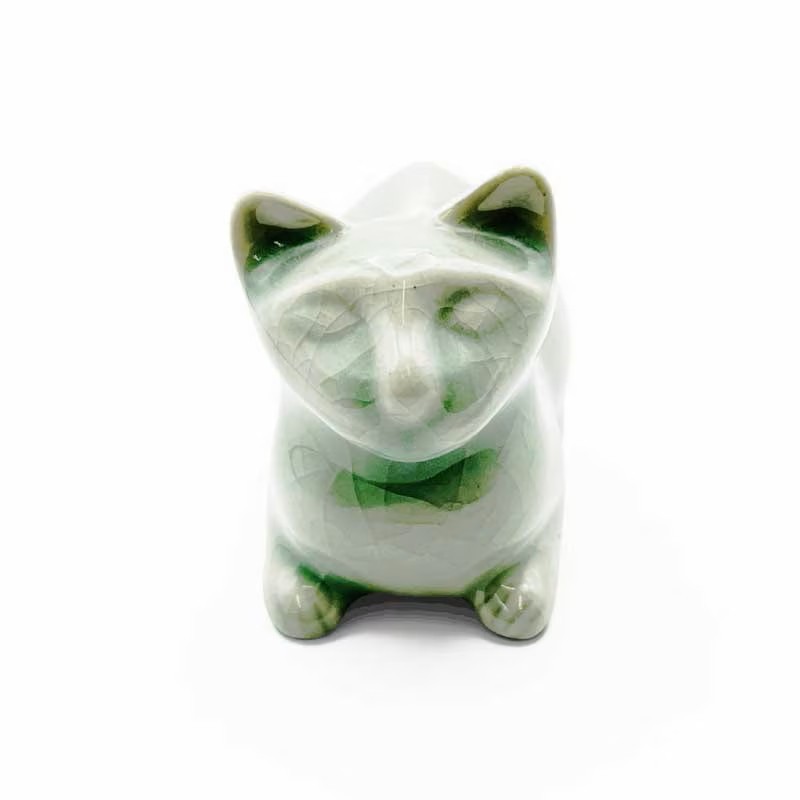 ヴィンテージ青磁の猫　1980年代のアジア製？の画像