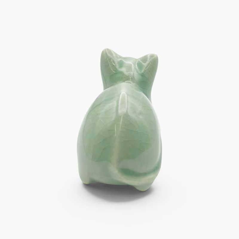 ヴィンテージ青磁の猫　1980年代のアジア製？の画像