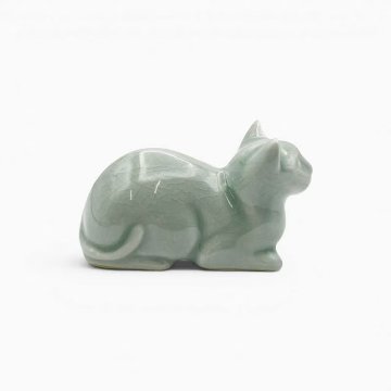 ヴィンテージ青磁の猫　1980年代のアジア製？の画像