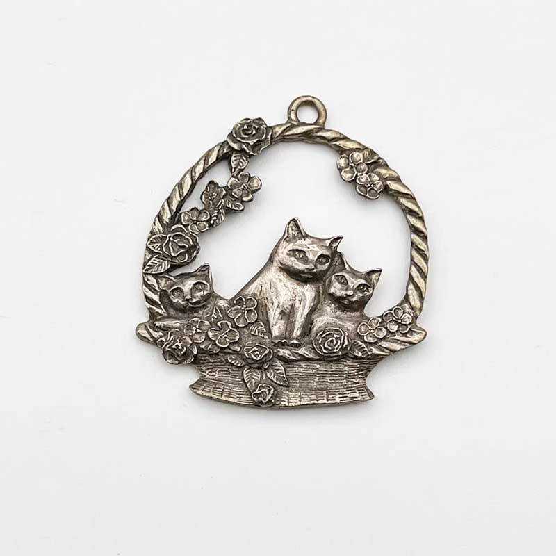 Seagull Pewter 3匹のかごに入った猫のオーナメント 1987年の画像