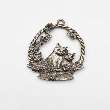 Seagull Pewter 3匹のかごに入った猫のオーナメント 1987年の画像