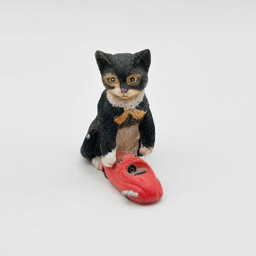 レズリーアンアイボリー CATS AMONG THE TOYS　猫フィギュリン12体と専用ディスプレイラックのセット 1994年 ENESCOの画像