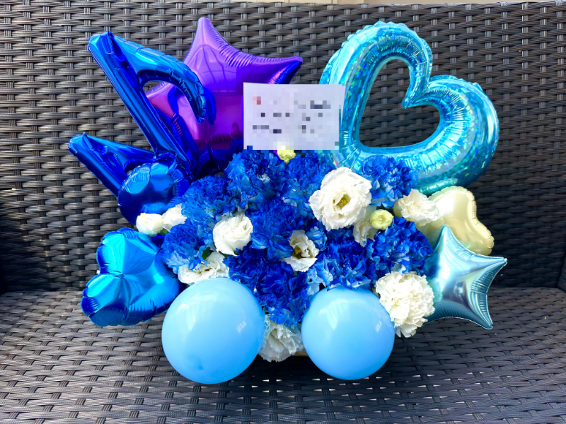 お任せ　お花と風船のアレンジ（fba201）の画像