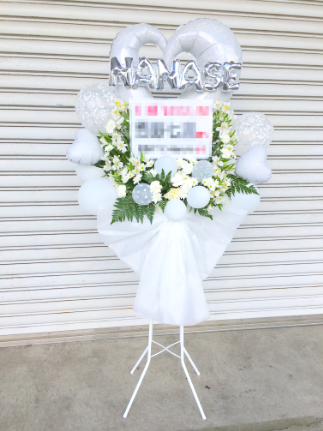 生花のフラスタ(バルーンフラワースタンド花）sienaの画像