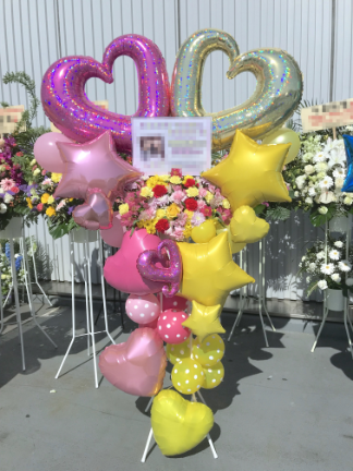 生花のフラスタ(バルーンフラワースタンド花）sienaの画像