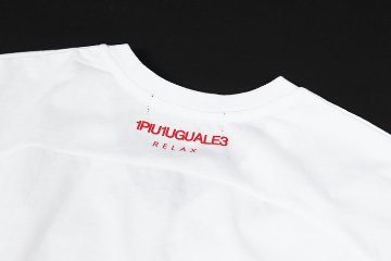 1piu1uguale3/ウノ ピゥ ウノ ウグァーレ トレ リラックス/Tシャツ/ロゴ/ホワイト画像