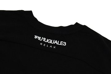 1piu1uguale3/ウノ ピゥ ウノ ウグァーレ トレ リラックス/Tシャツ/ロゴ/ブラック画像