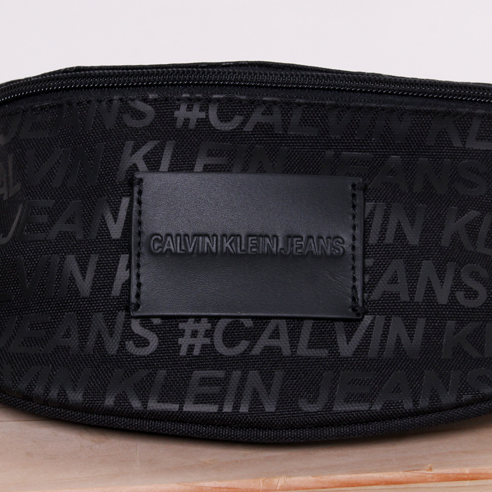 CALVIN KLEIN JEANS カルバンクラインジーンズ CK ロゴ キャンパス ストリート ボディバッグ ブラック画像
