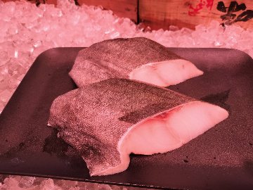 魚市名物 特大、銀ダラ、1切の画像