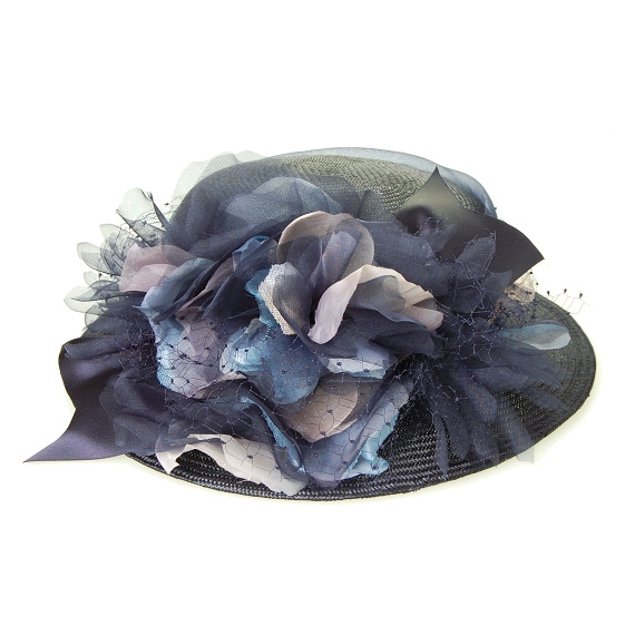 うち寄せる花びらの画像