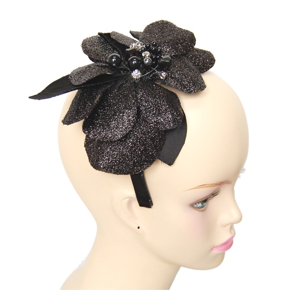 Black Shiny Flowersの画像