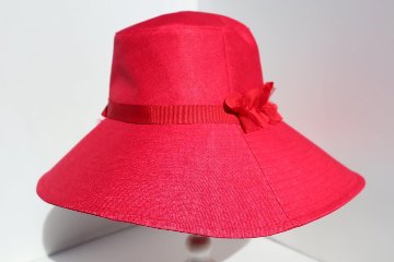 Capeline Redの画像