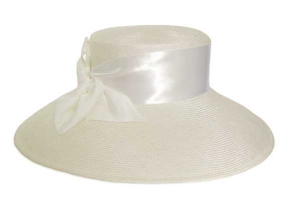 White Dressの画像
