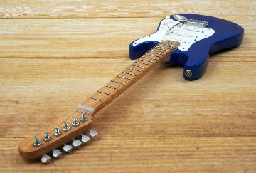 Musical Story 1/4 ミニチュア ギター フィギュア アメリカン ストラトキャスター コブラ ブルー スタイル画像