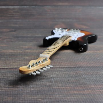 Musical Story 1/4 ミニチュア ギター60th Anniversary American Vintage 1954 ストラトキャスターの画像
