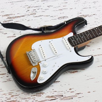 Musical Story 1/3 スケール ミニチュア ギター ストラトタイプ サンバースト (ストラップ付属）の画像