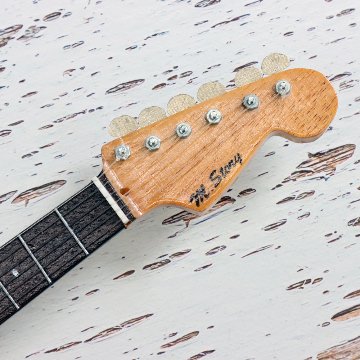Musical Story 1/3 スケール ミニチュア ギター ストラトタイプ サンバースト (ストラップ付属）の画像