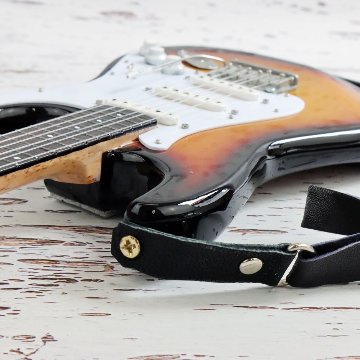 Musical Story 1/3 スケール ミニチュア ギター ストラトタイプ サンバースト (ストラップ付属）の画像