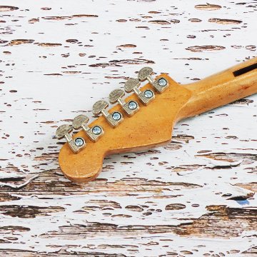 Musical Story 1/3 スケール ミニチュア ギター ストラトタイプ サンバースト (ストラップ付属）の画像