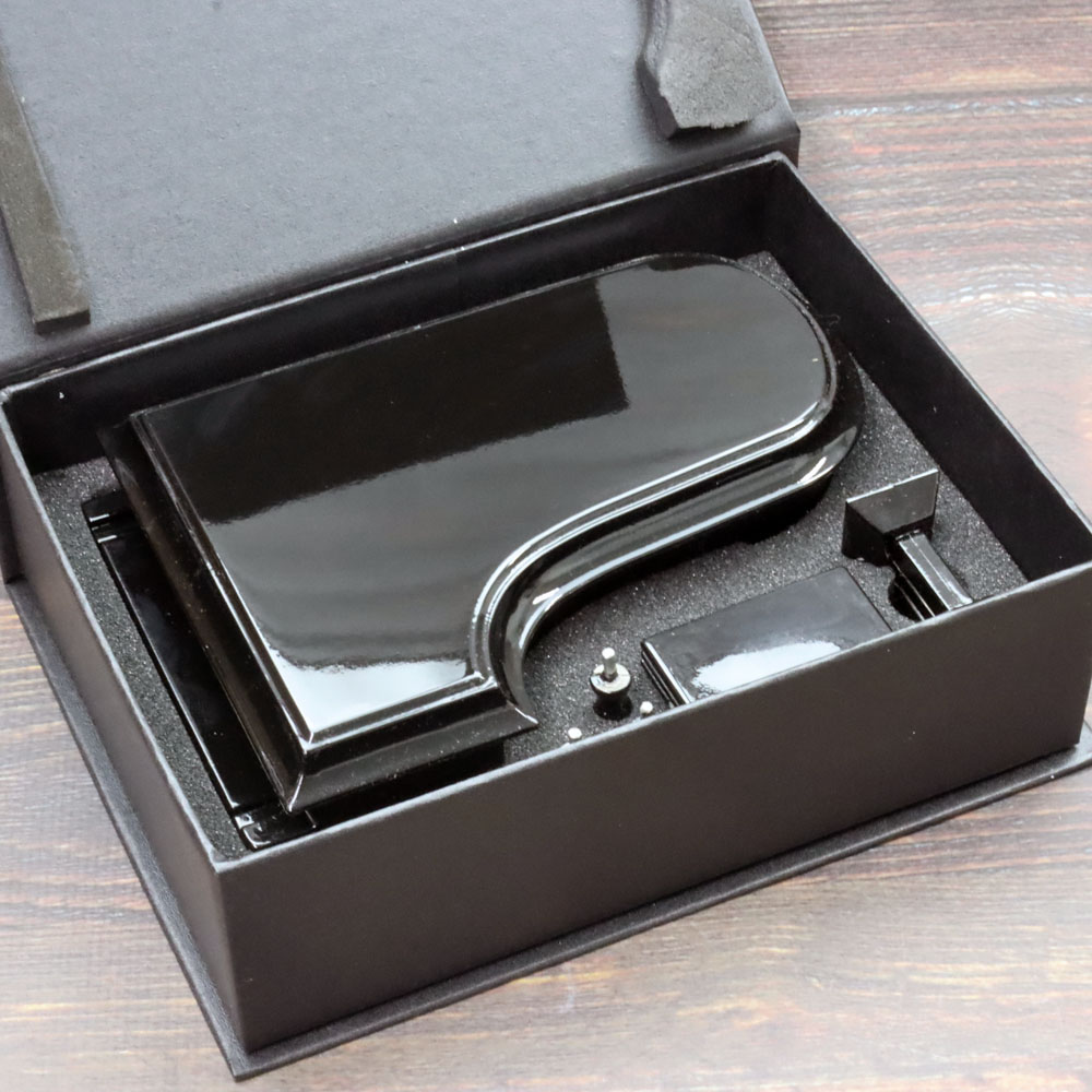 ミニチュア楽器 グランドピアノ ブラック 全長18cm 専用ケース付き の画像