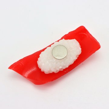 ミニチュア フード アクセサリー マグネット マグロの握りの画像