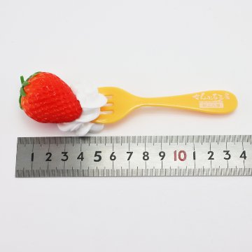 ミニチュア フード アクセサリー フォーク＆いちごと生クリームの画像