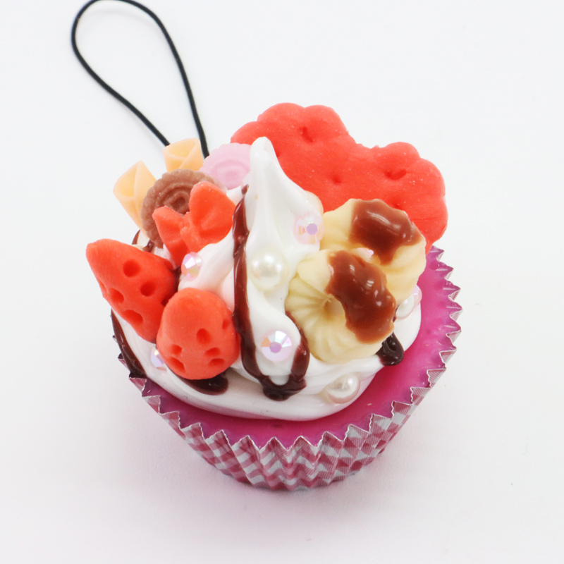 ミニチュア フード アクセサリー ストラップ カップケーキの画像