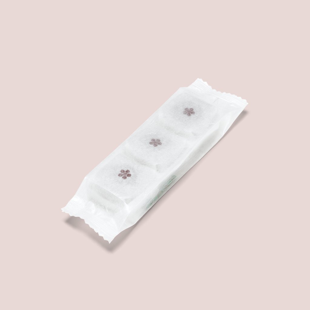 （賞味期限45日)山田屋まんじゅう　　3個入　密封包装　の画像