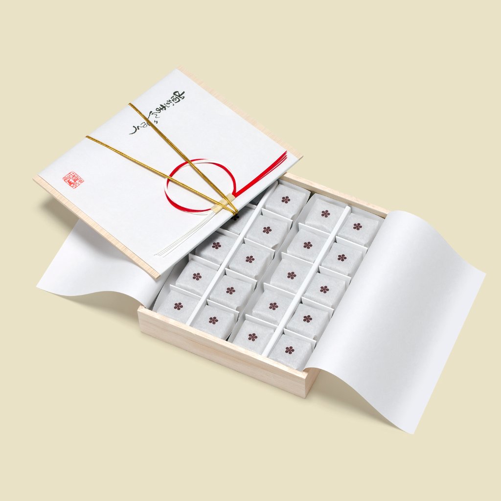 (賞味期限：製造後7日)山田屋まんじゅう　木箱20個入の画像