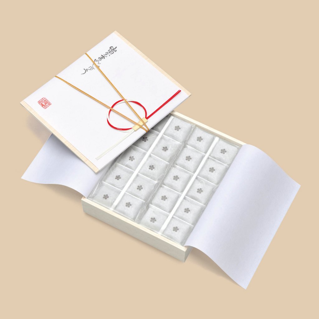 (賞味期限45日)山田屋まんじゅう　木箱20個入　密封包装の画像